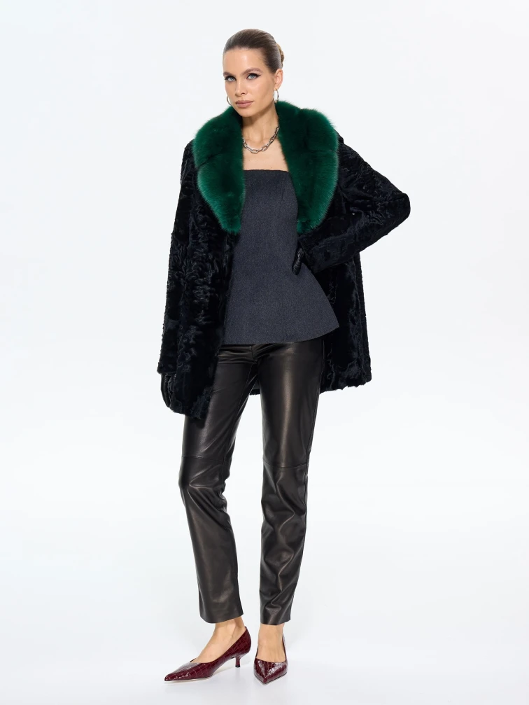 Короткая женская шуба из меха каракульчи Ирэн, черная, размер 48, артикул 65550-5