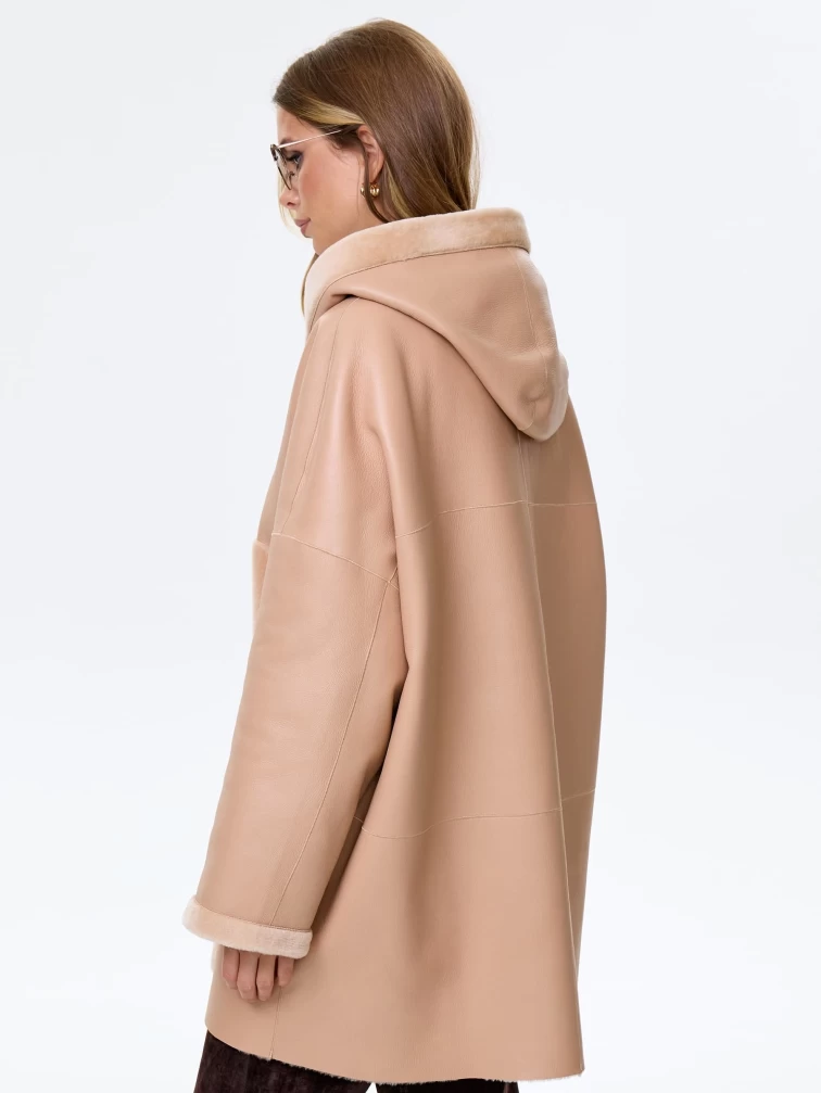 Молодежная комбинированная женская дубленка с капюшоном премиум класса 2056, бежевая, размер 48, артикул 64130-5