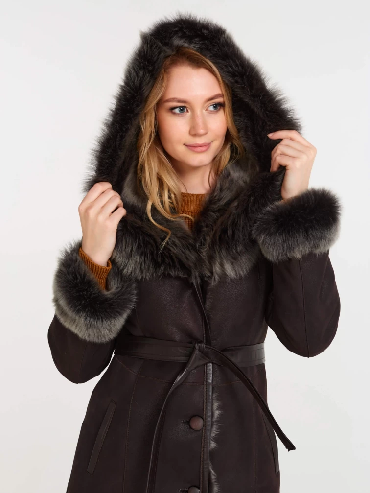 Женская длинная дубленка из тосканы с капюшоном 131, коричневая, размер 44, артикул 61161-6