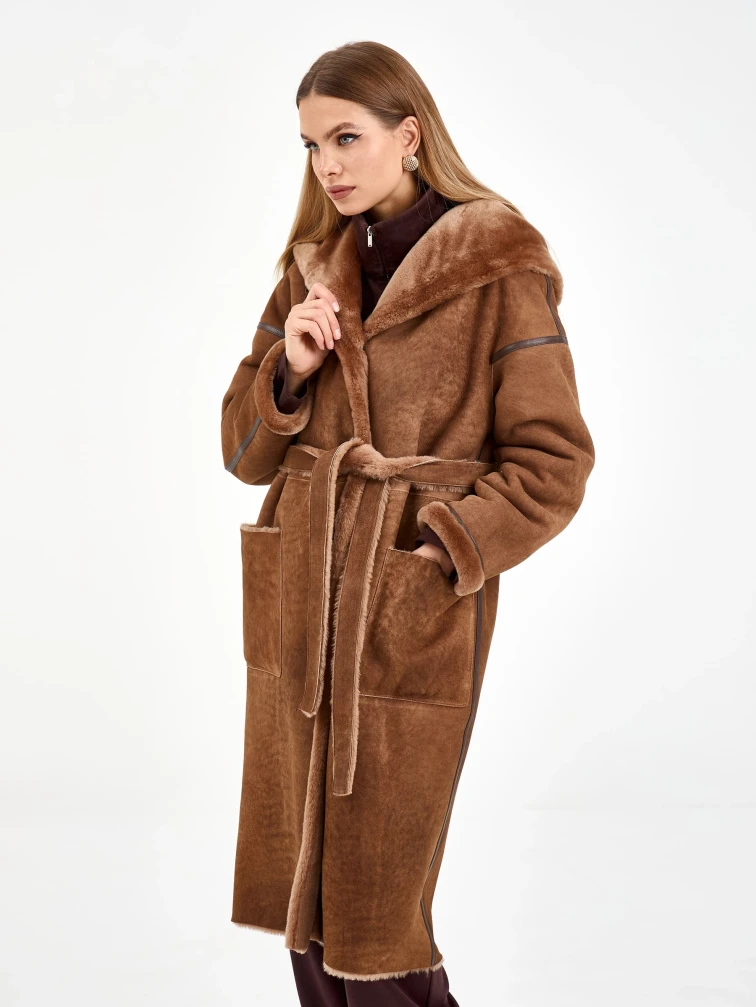 Длинная женская дубленка с капюшоном 2079, коричневая, размер 46, артикул 65120-2