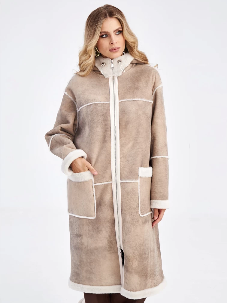 Длинная оверсайз дубленка с капюшоном для женщин премиум класса 2028, бежевая, размер 44, артикул 62990-1