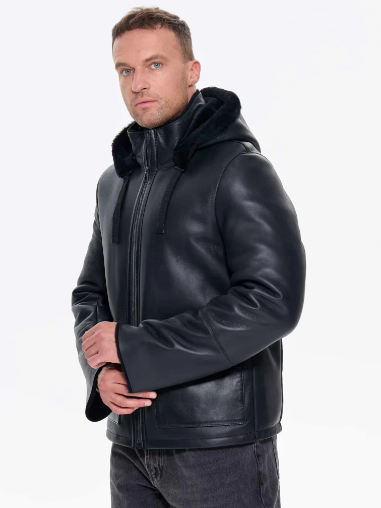 Короткая мужская дубленка с капюшоном премиум класса 441, черная, размер 48, артикул 41230-7