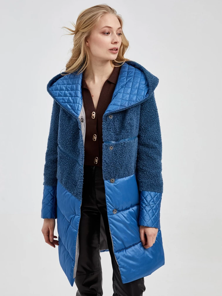 Текстильный женский пуховик с капюшоном и астраганом 807, голубой, размер 46, артикул 13420-0