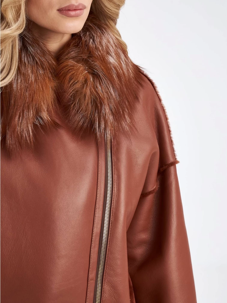 Короткая дубленка оверсайз с воротником лисицы премиум класса для женщин 2042, виски, размер 42, артикул 63190-2