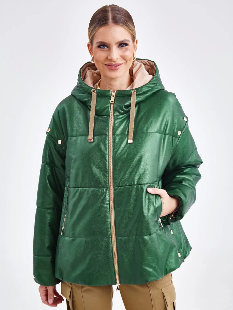 Короткий женский кожаный пуховик оверсайз с капюшоном премиум класса 3023, зеленый, размер 52, артикул 25400-1