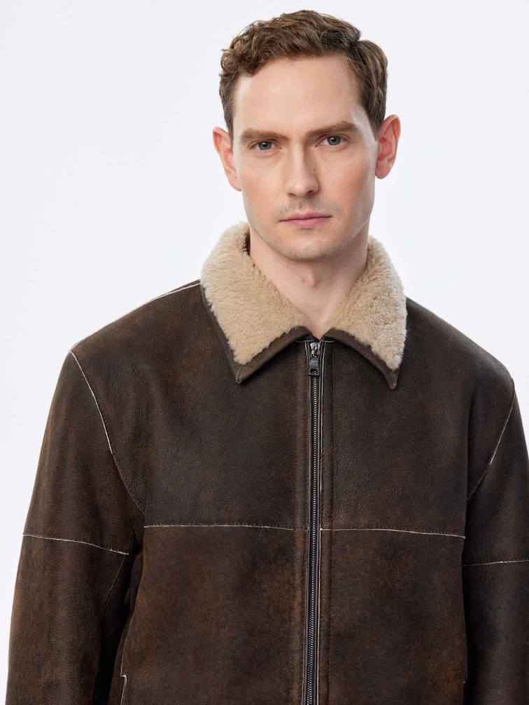 Короткая дубленка из овчины керли премиум класса для мужчин 140, коричневая, размер 52, артикул 71510-3