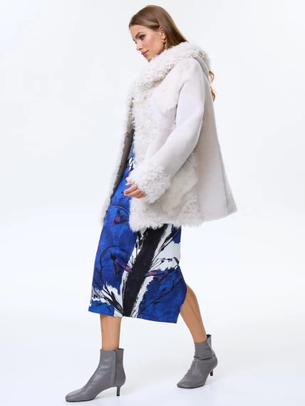 Женское полупальто из натуральной овчины с мехом тиградо премиум класса 2027, белое, размер 44, артикул 64410-1