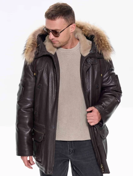 Утепленная мужская кожаная куртка аляска с мехом енота Алекс, коричневая, размер 52, артикул 40300-0