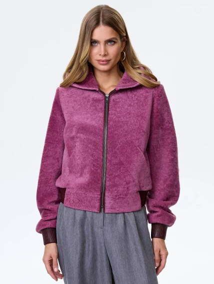 Короткая женская дубленка из астрагана с капюшоном премиум класса 57мех, сиреневая, размер 44, артикул 64240-4